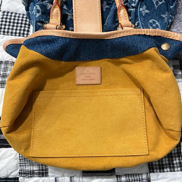 AUTHENTIC Louis Vuitton Pleaty denim bag. I purchased this bag in 2005. - Picture 14 of 17